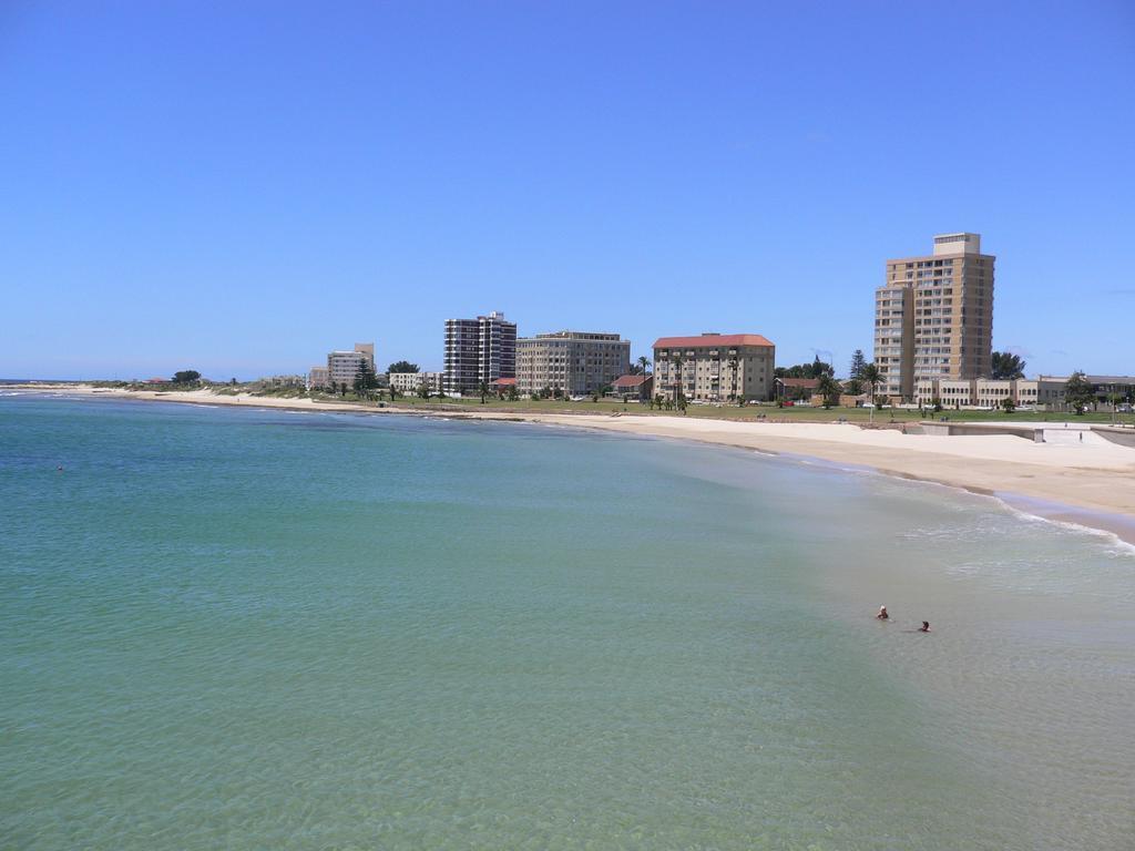 At Sta-Plus Guest House Port Elizabeth Exterior foto